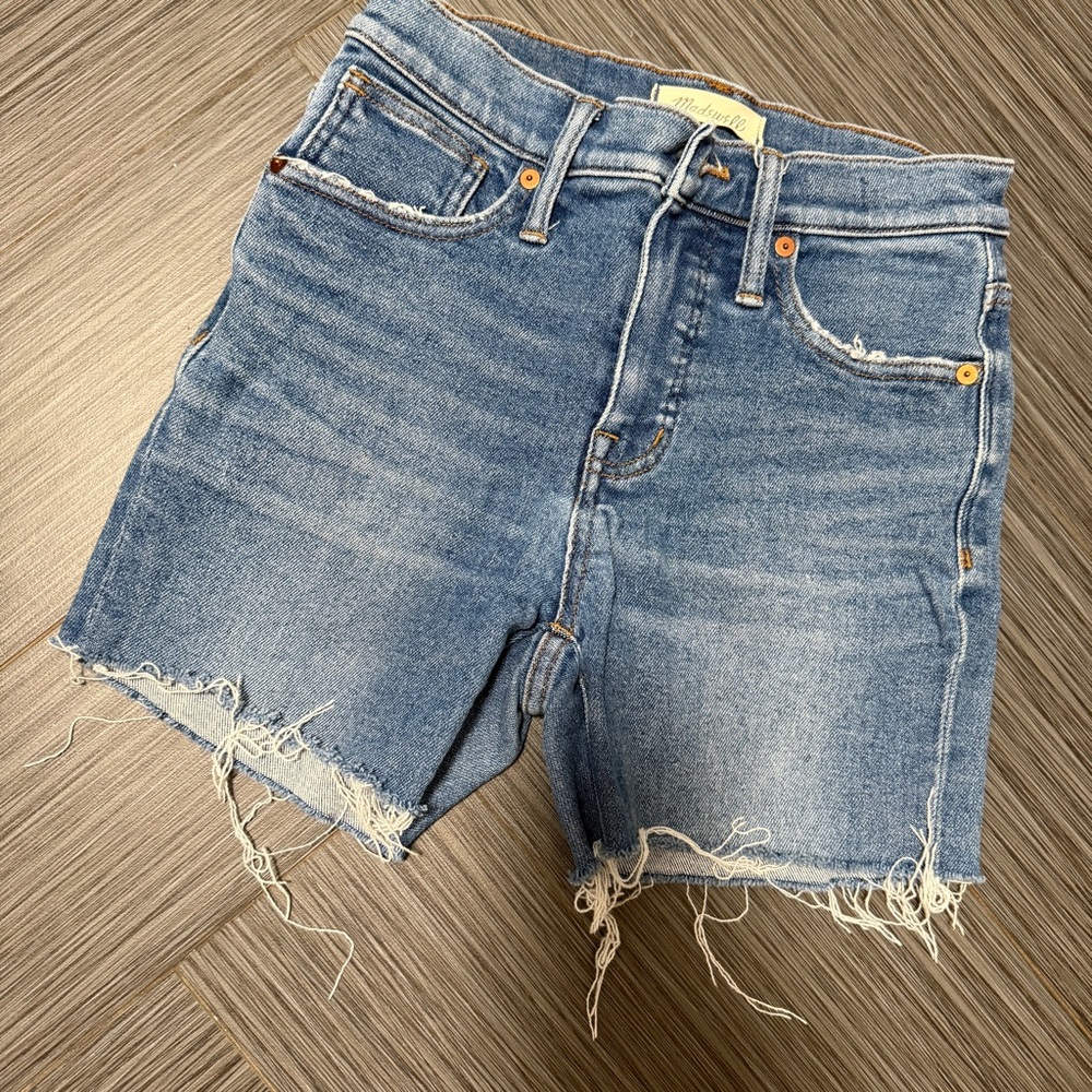 Madewell Blue Denim High-Rise Jean shorts size 26